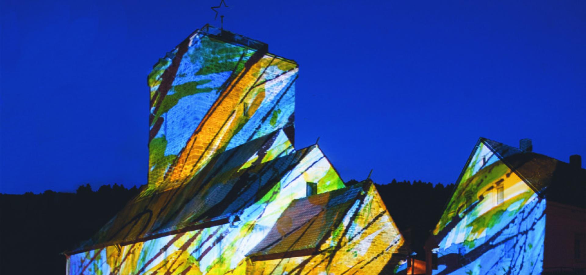 Wasserburg Reipoltskirchen, Lichtinstallation von Ingo Bracke